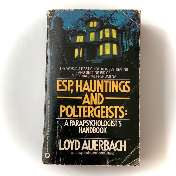 ESP , Hauntings and Poltergeists: A Parapsychologist Handbook By Loyd Auerbach - Picture 1 of 4